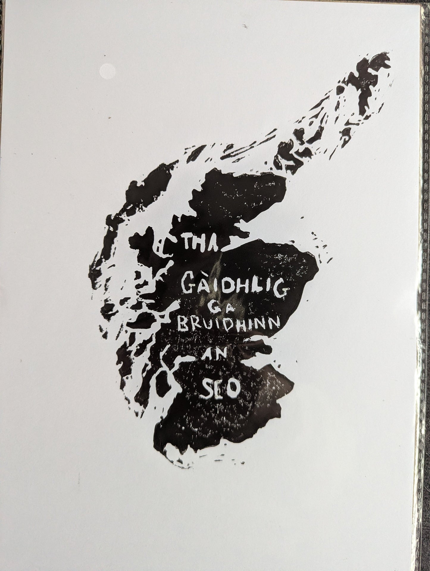 Tha Gàidhlig ga bruidhinn an seo - A4 Linoprint